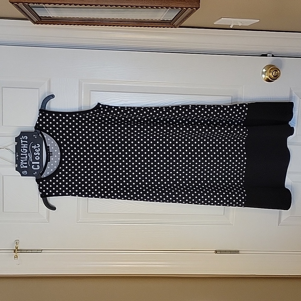 Tiana B. Medium Dress Sleeveless Black White Polka Dots